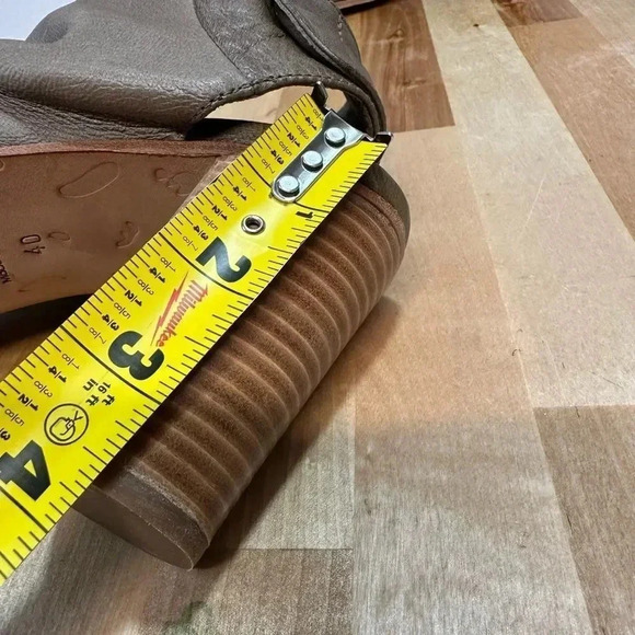 STEVEN MADDEN SLATER TAUPE HEELS SIZE 10 - Picture 4 of 8